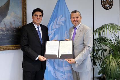 Ambassador Tihomir Stoytchev presented to the Secretary-General of the IMO Mr. Arsenio Dominguez his letters of credence as the newly appointed Permanent Representative of Bulgaria to the International Maritime Organization